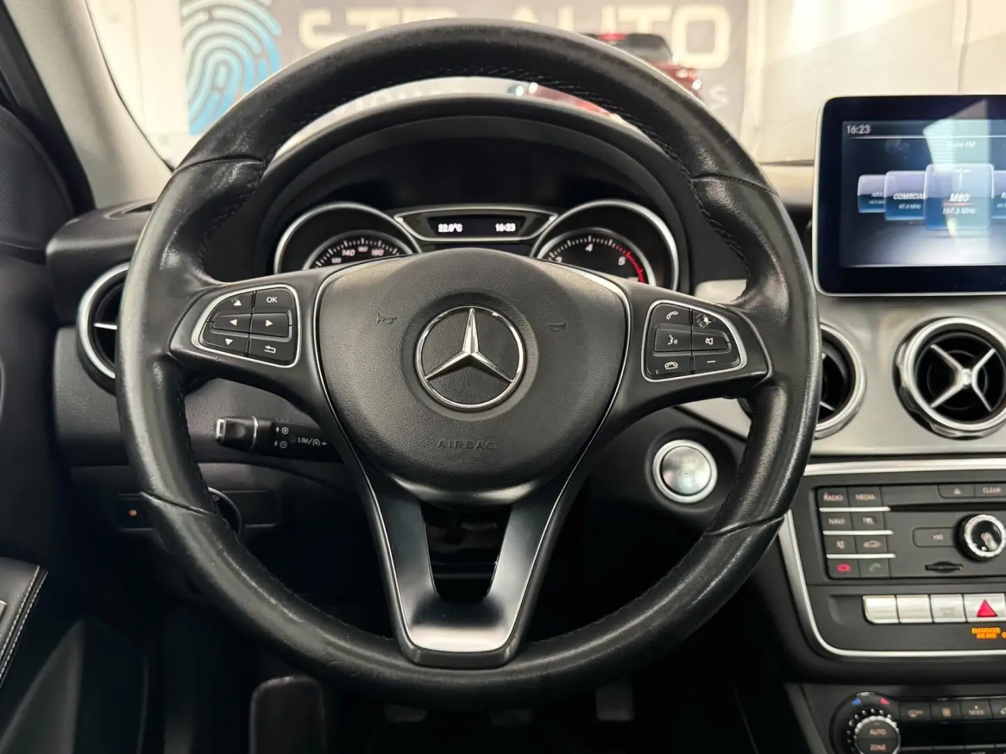 Mercedes-Benz GLA 180 CDi AMG Line 20