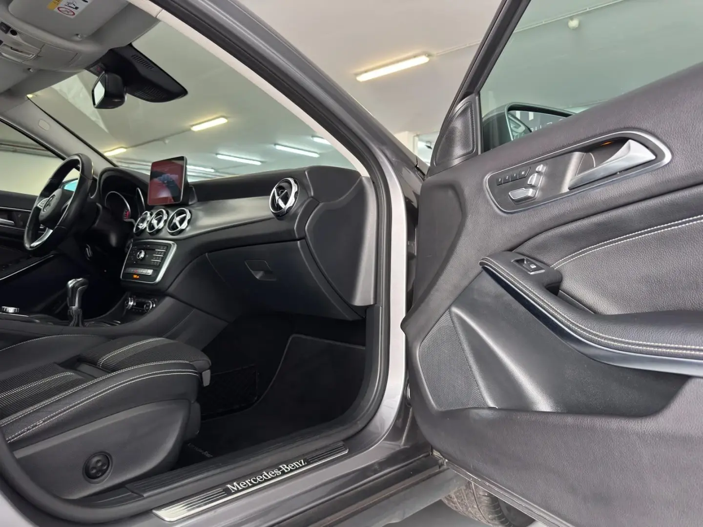Mercedes-Benz GLA 180 CDi AMG Line 27