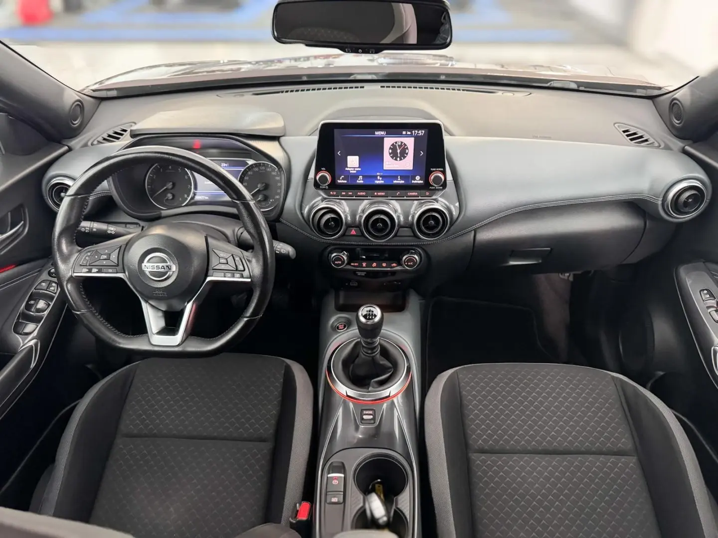 Nissan Juke 1.0 DIG-T N-Design C.Two Tone S. 5