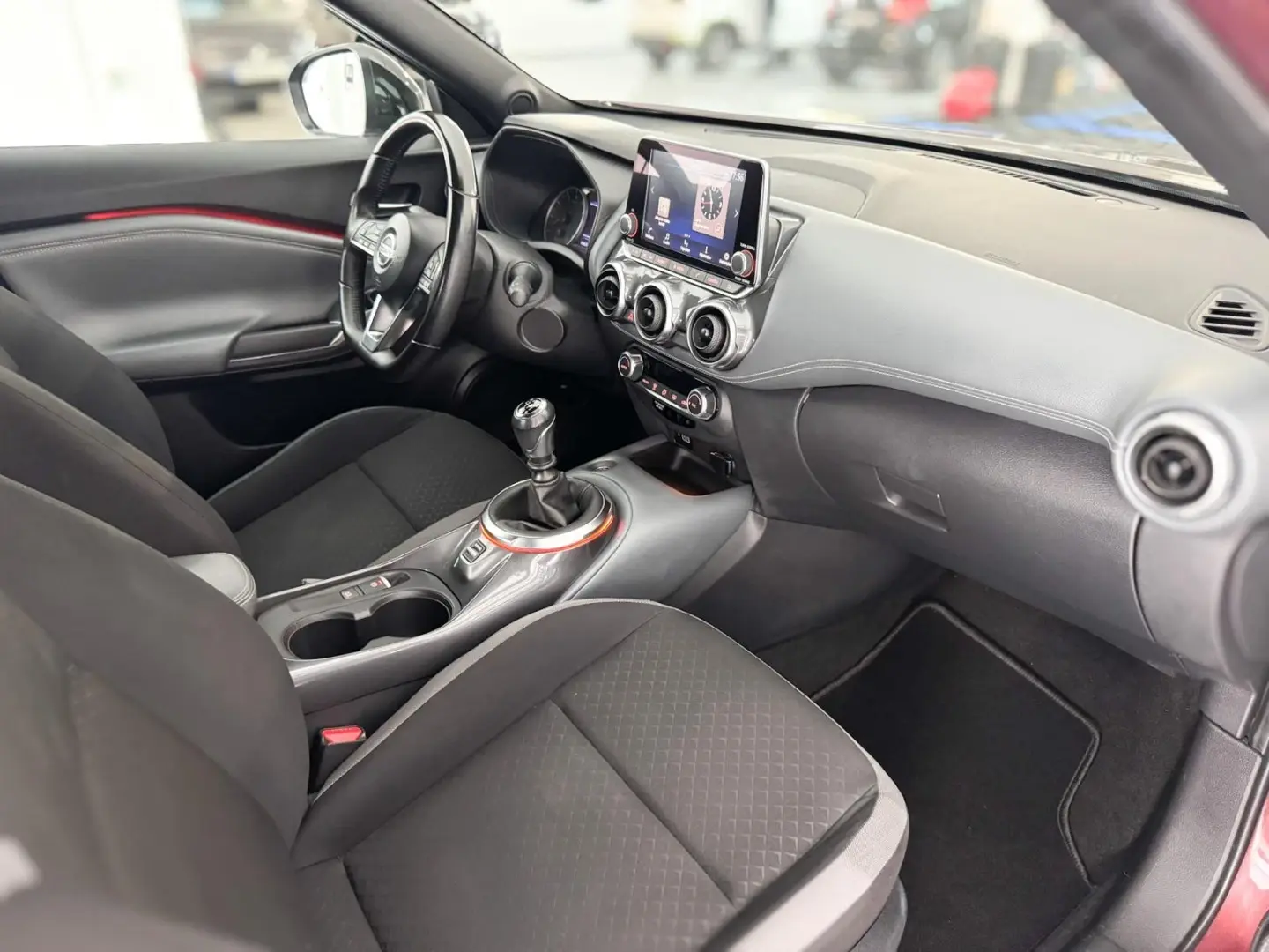 Nissan Juke 1.0 DIG-T N-Design C.Two Tone S. 7