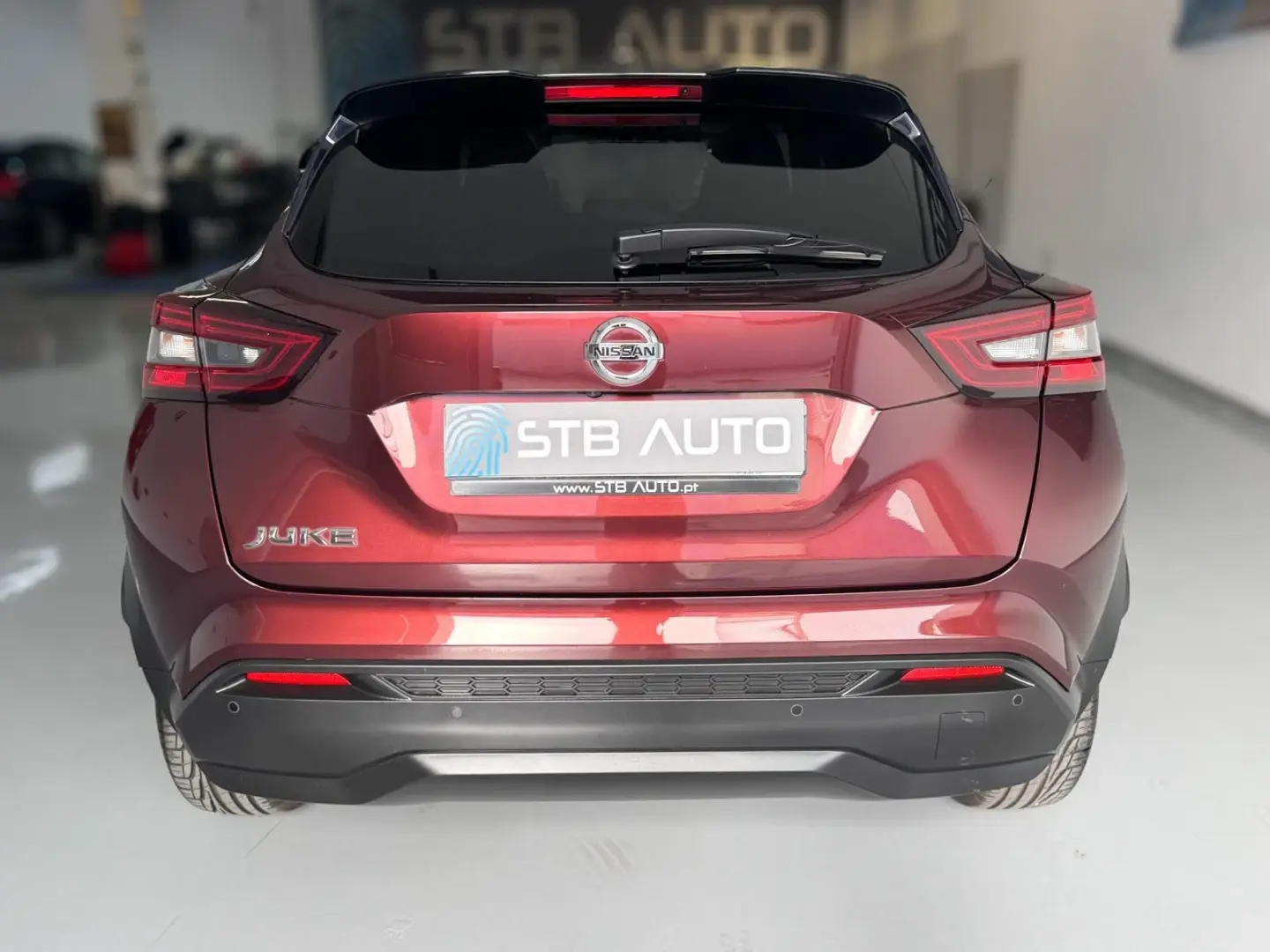 Nissan Juke 1.0 DIG-T N-Design C.Two Tone S. 16