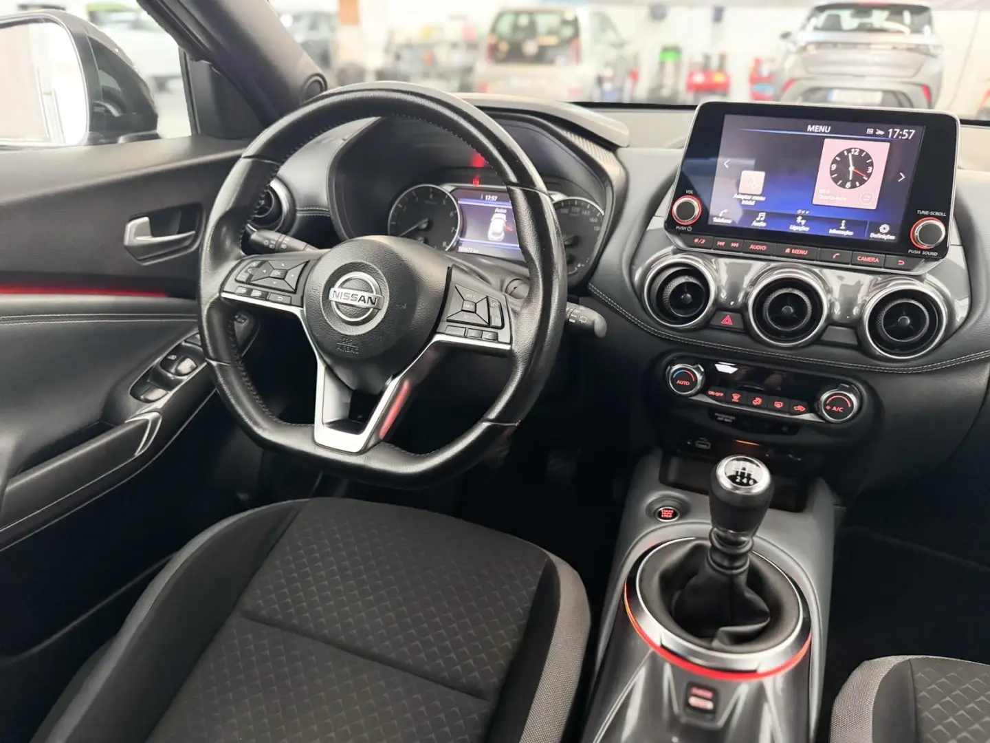 Nissan Juke 1.0 DIG-T N-Design C.Two Tone S. 18