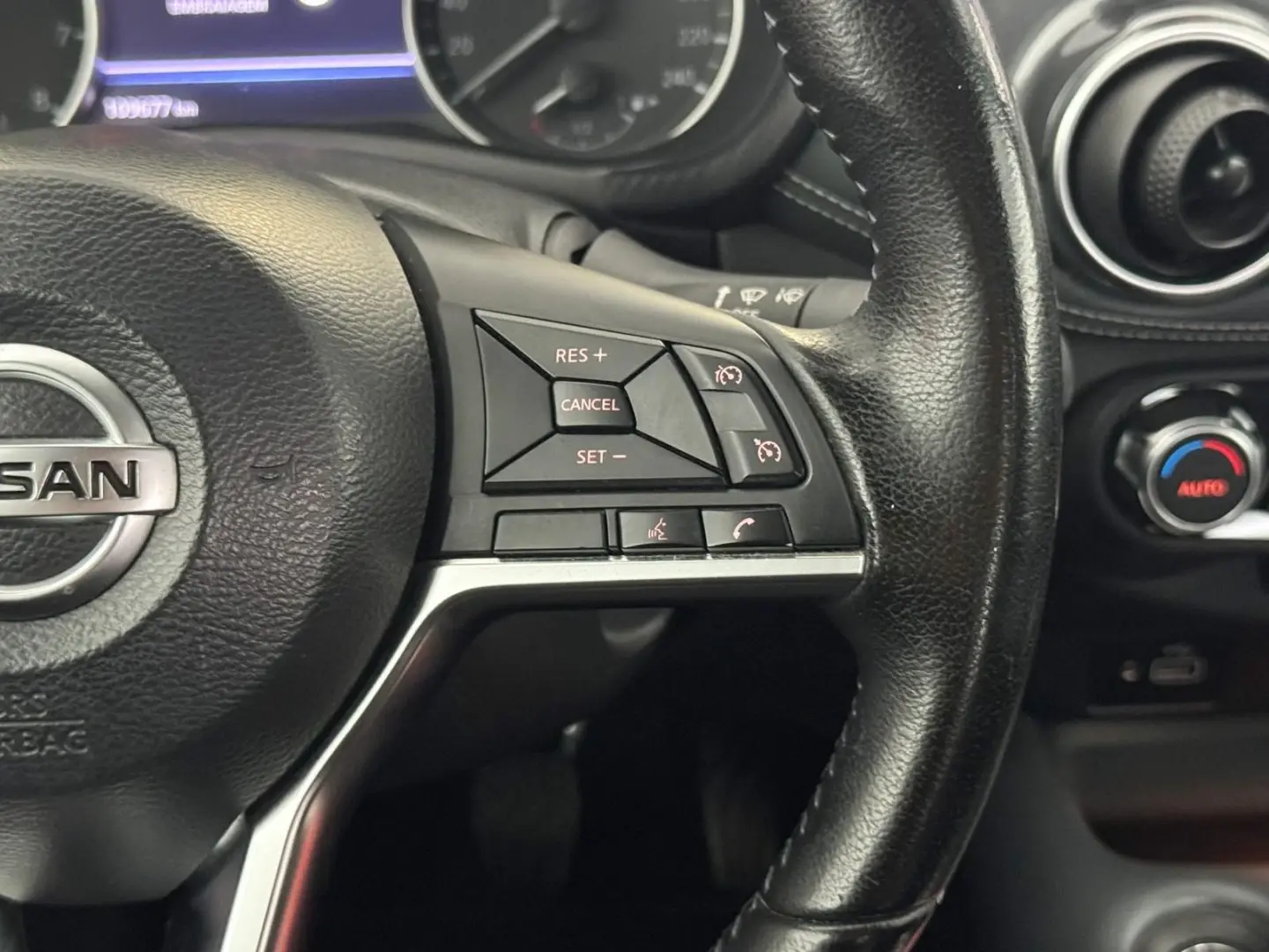 Nissan Juke 1.0 DIG-T N-Design C.Two Tone S. 21