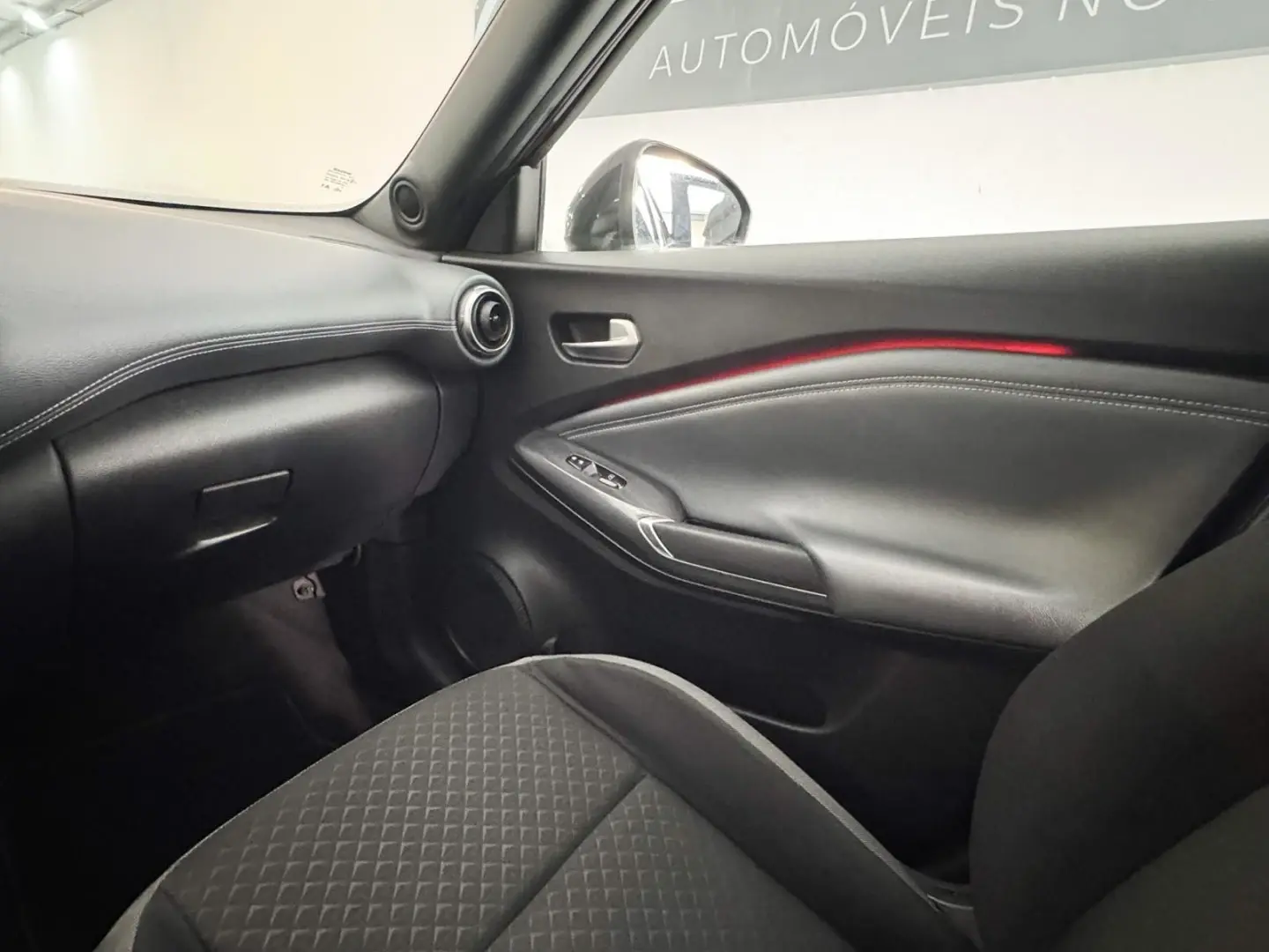 Nissan Juke 1.0 DIG-T N-Design C.Two Tone S. 26