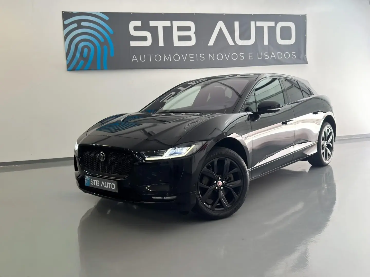 Jaguar I-Pace EV400 R-Dynamic SE AWD 1