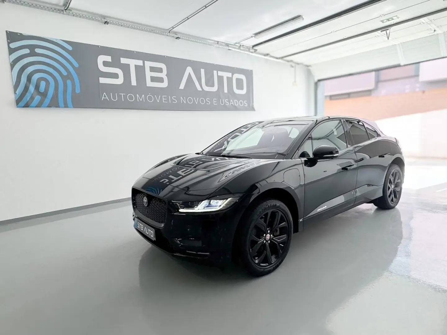Jaguar I-Pace EV400 R-Dynamic SE AWD 15