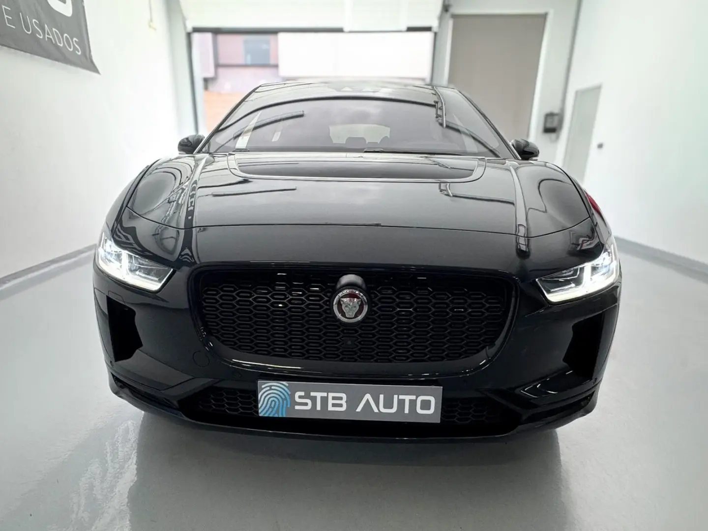 Jaguar I-Pace EV400 R-Dynamic SE AWD 16