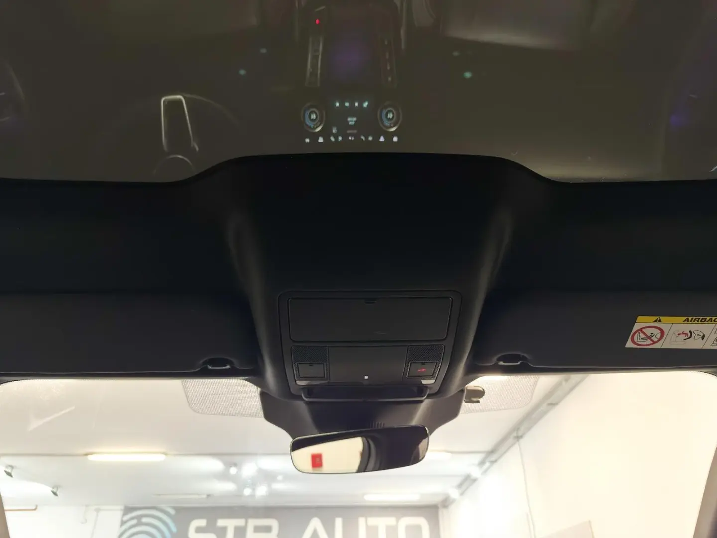 Jaguar I-Pace EV400 R-Dynamic SE AWD 34