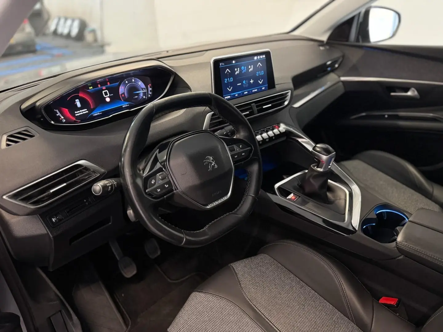 Peugeot 3008 1.5 BlueHDi Allure 5