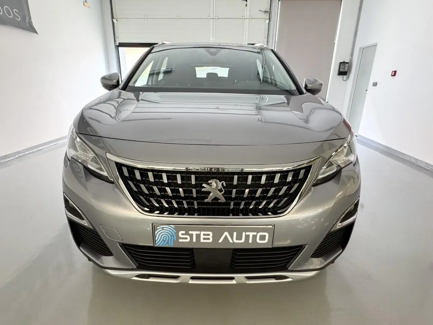 Peugeot 3008 1.5 BlueHDi Allure 12