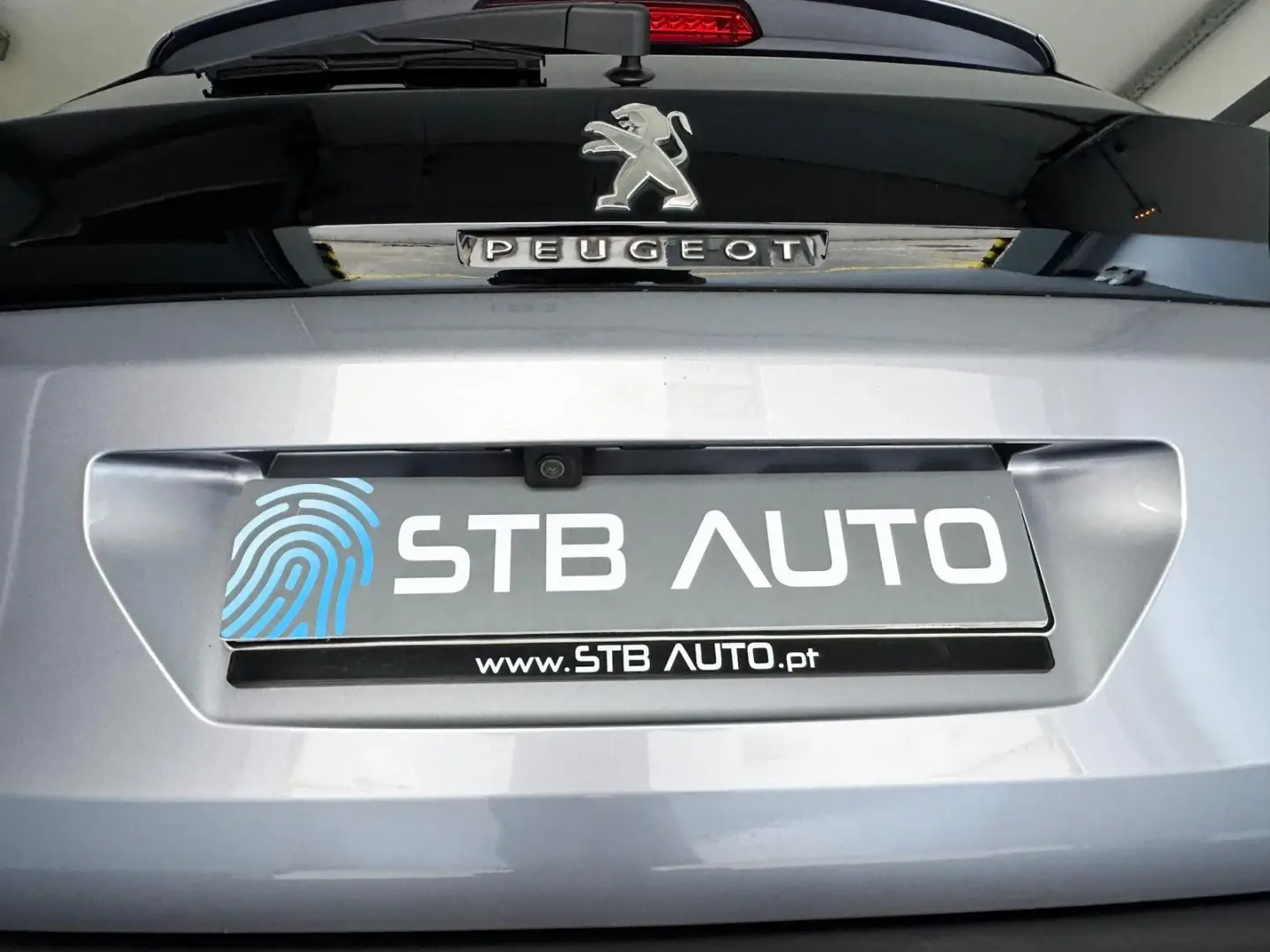 Peugeot 3008 1.5 BlueHDi Allure 15