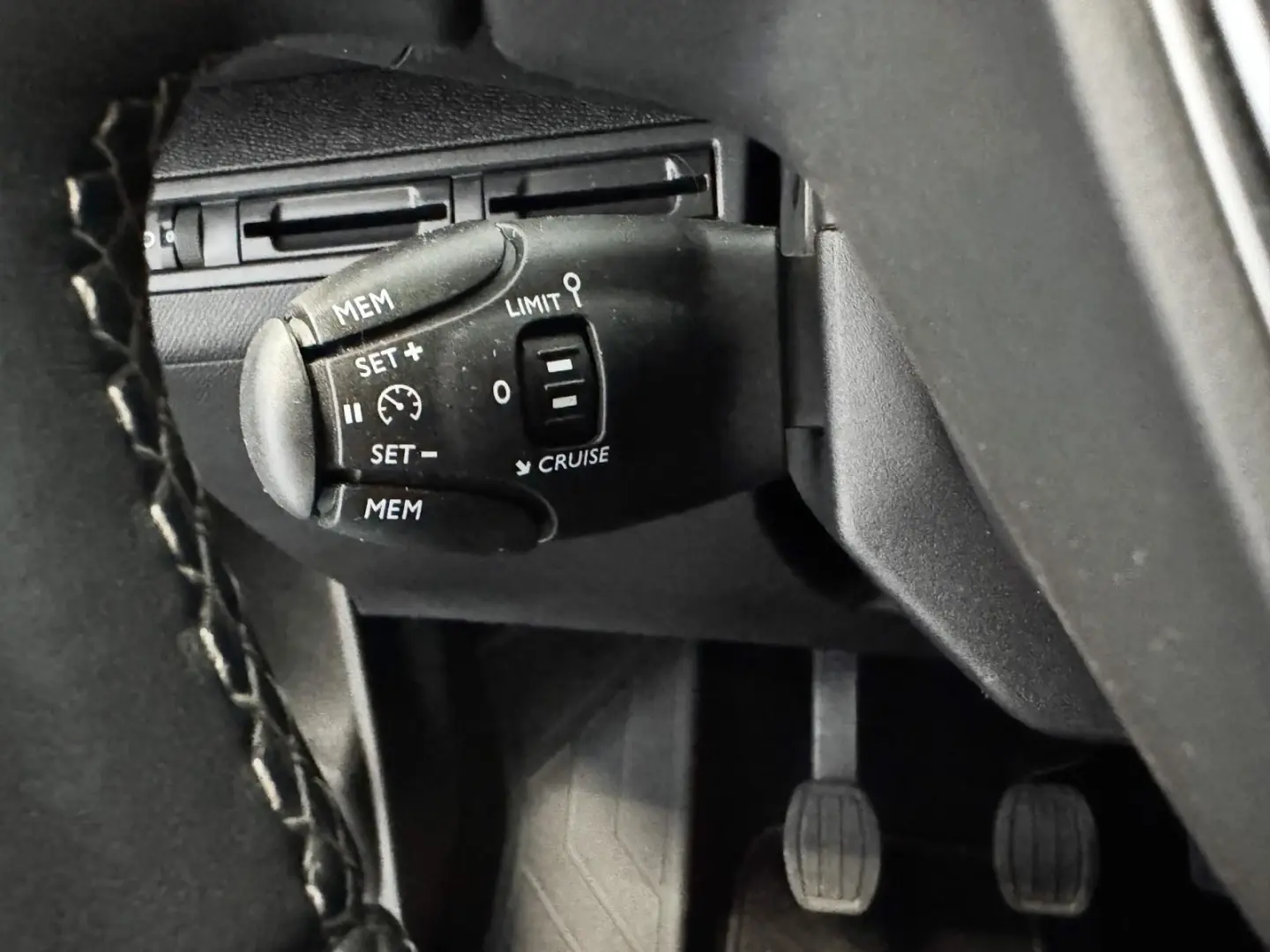 Peugeot 3008 1.5 BlueHDi Allure 21
