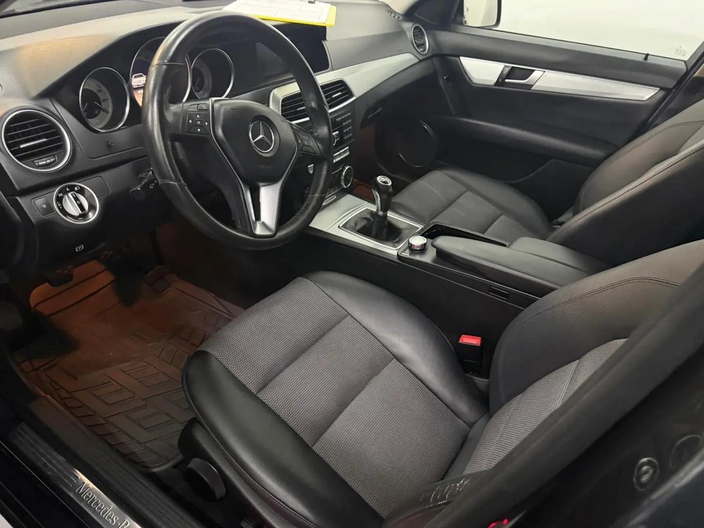 Mercedes-Benz C 220 d Exclusive 6