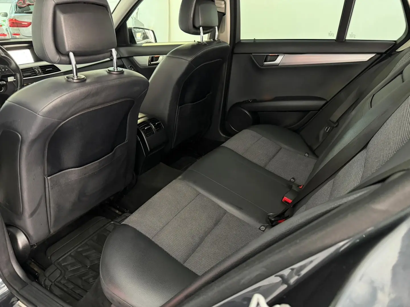 Mercedes-Benz C 220 d Exclusive 7