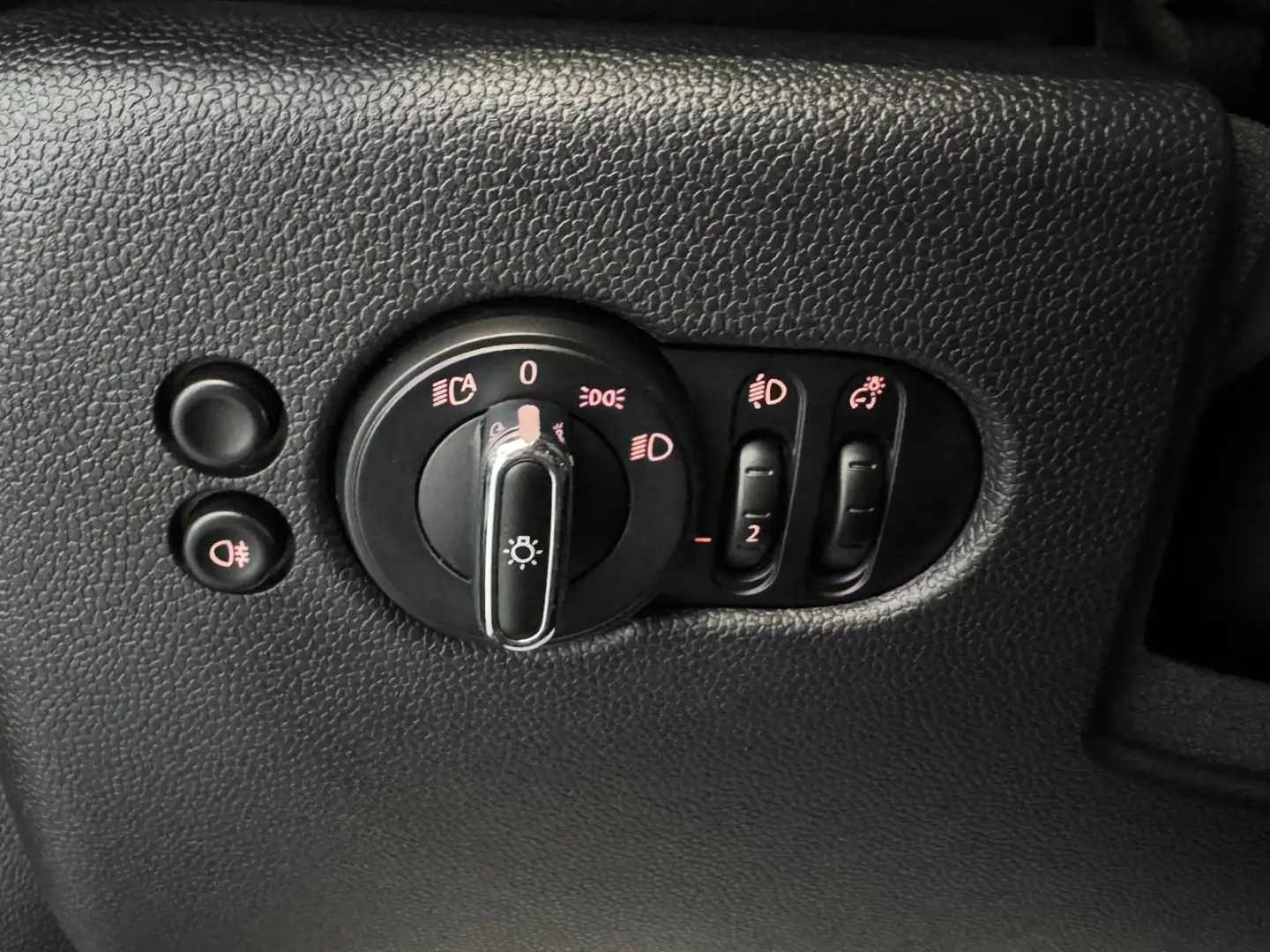 MINI 5 Portas Cooper Auto 18