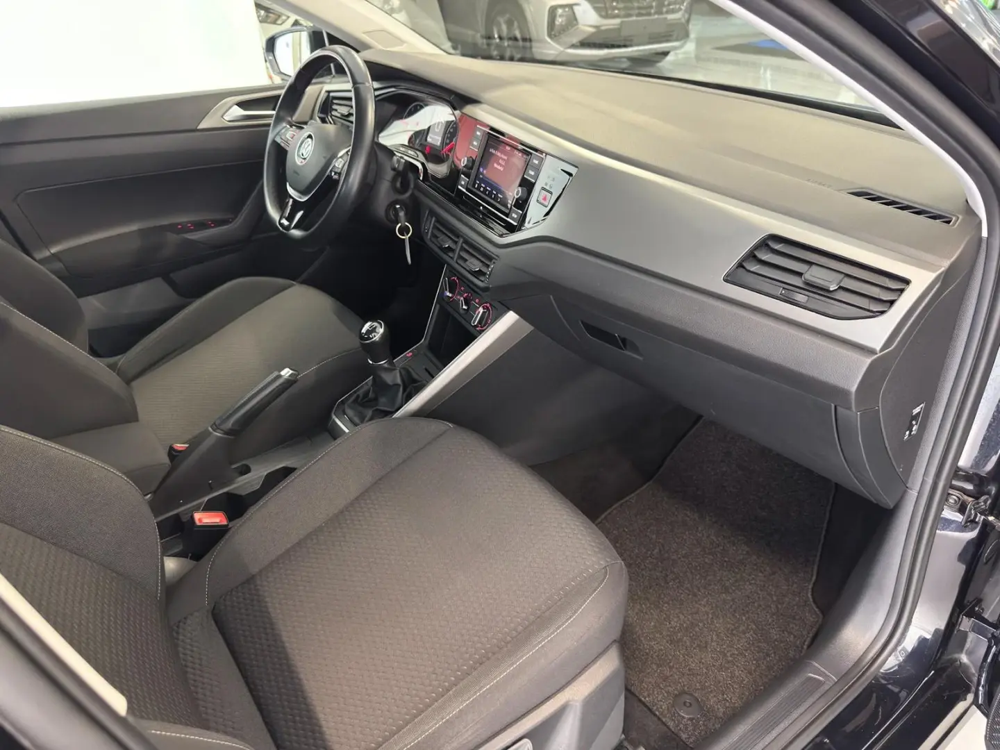 Volkswagen Polo 1.0 TSI Confortline 7