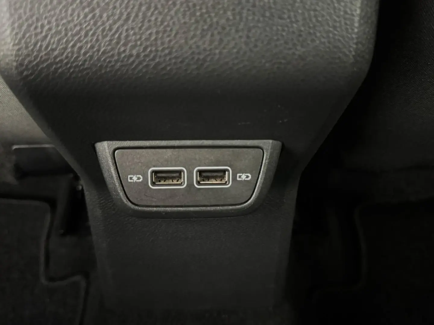 Volkswagen Polo 1.0 TSI Confortline 25