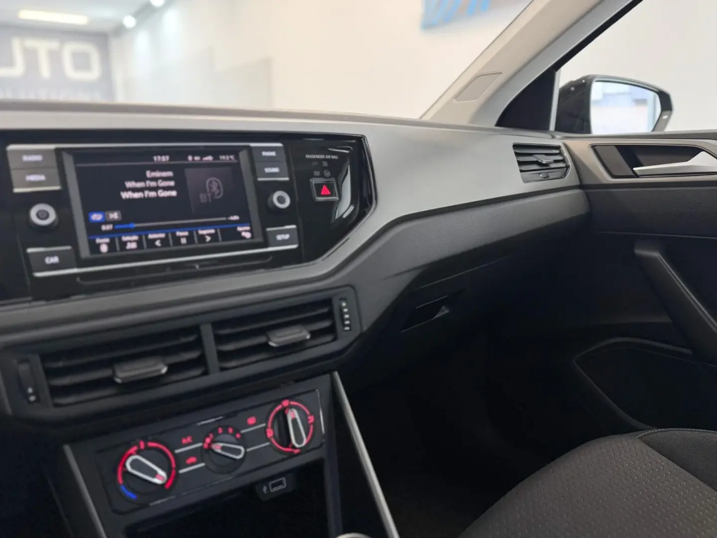 Volkswagen Polo 1.0 TSI Confortline 30