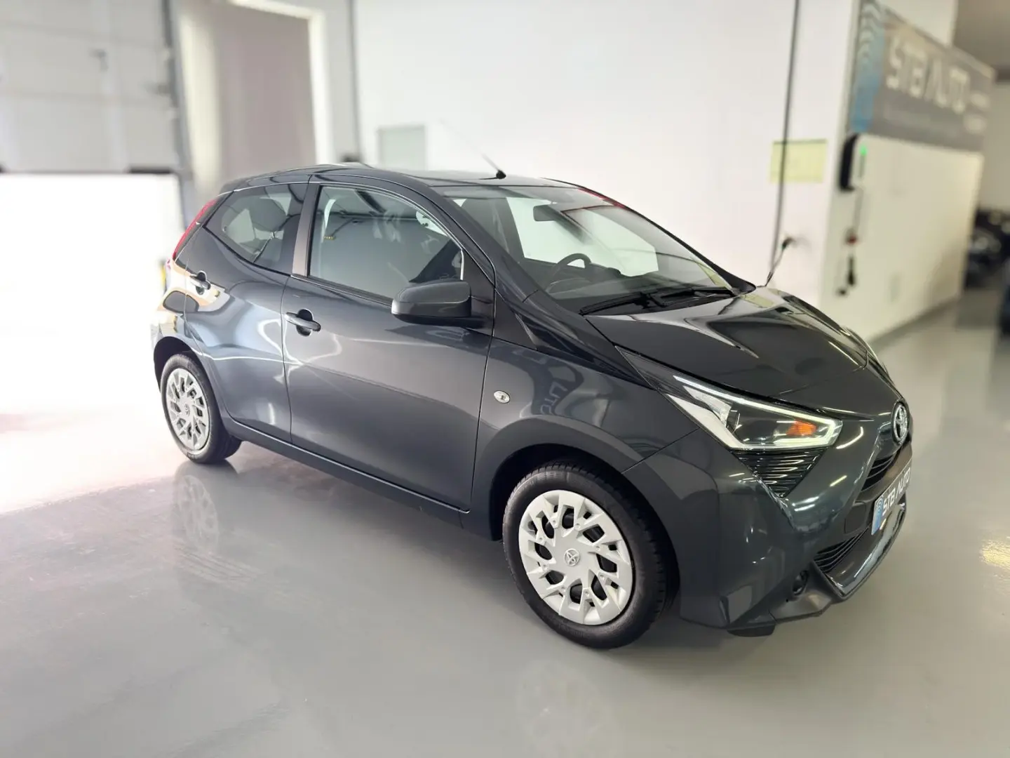 Toyota Aygo 1.0 X-Play Plus MM 3