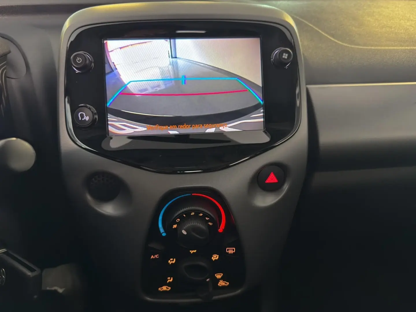 Toyota Aygo 1.0 X-Play Plus MM 20