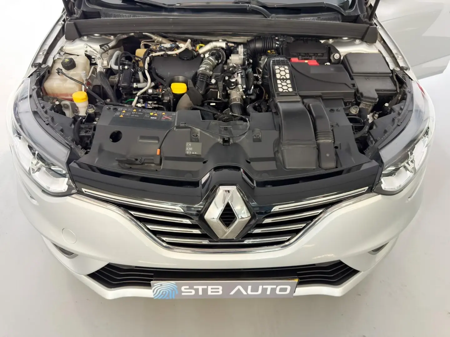 Renault Mégane Sport Tourer 1.5 Blue dCi Bose Edition EDC 28
