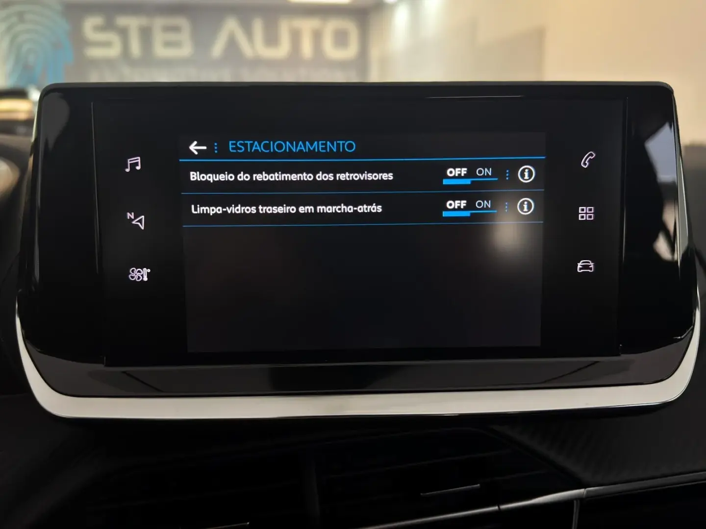 Peugeot 208 1.2 PureTech Active Pack 18