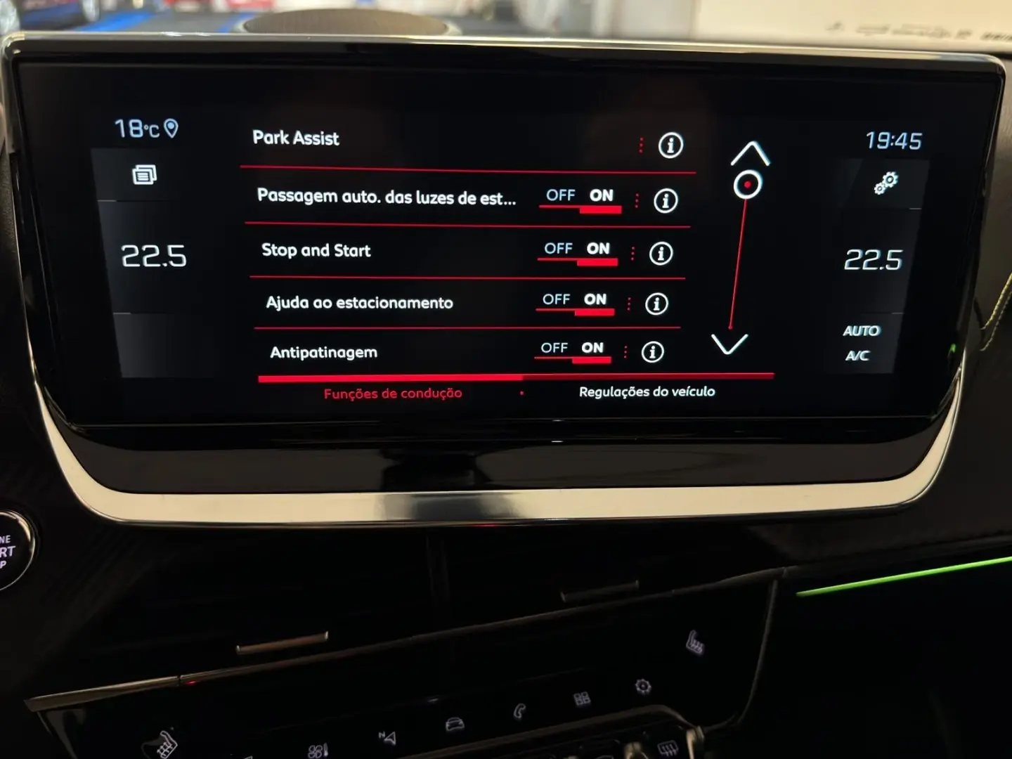 Peugeot 2008 1.2 PureTech GT Pack EAT8 30