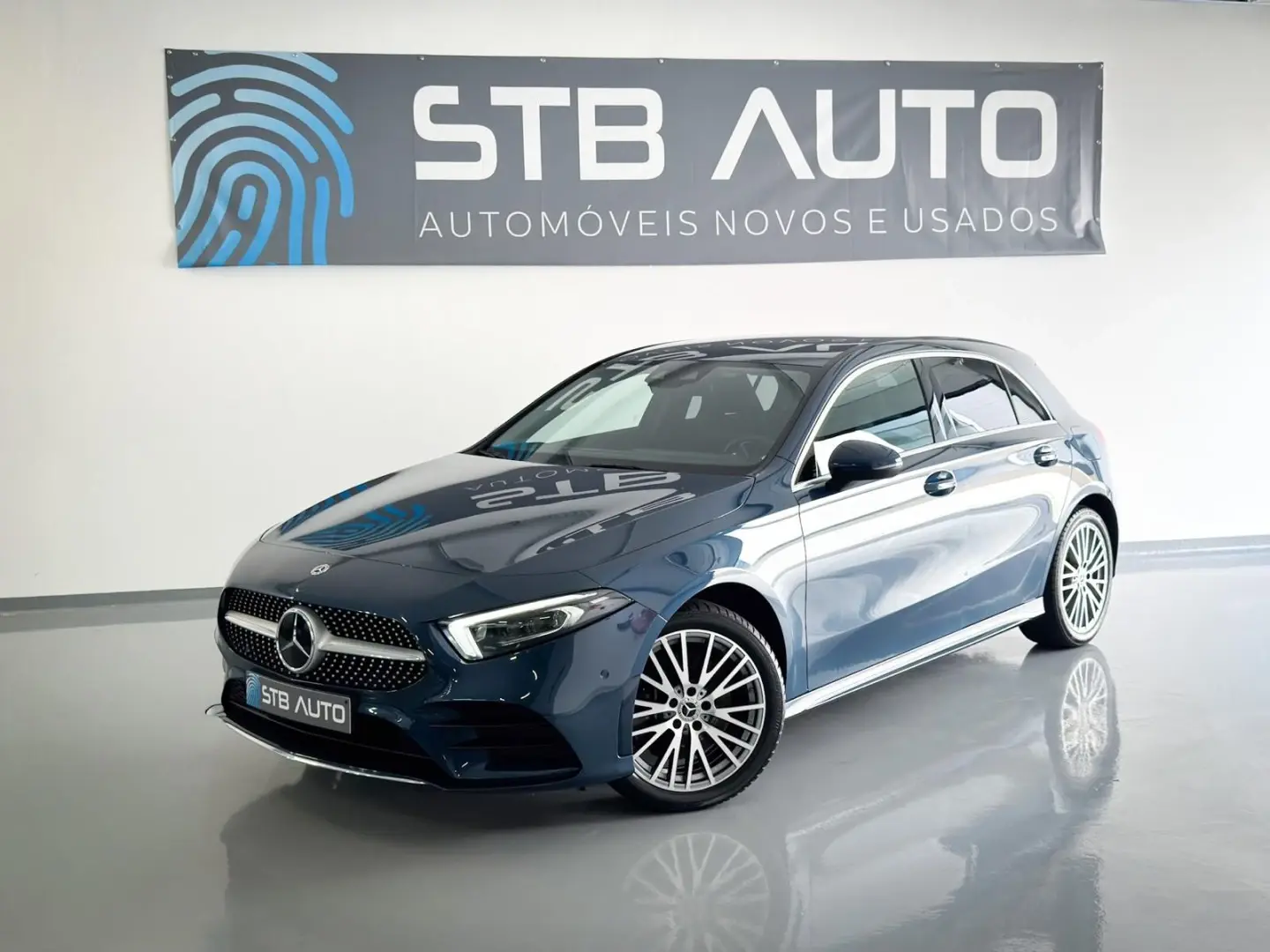 Mercedes-Benz A 250 e AMG Line 1