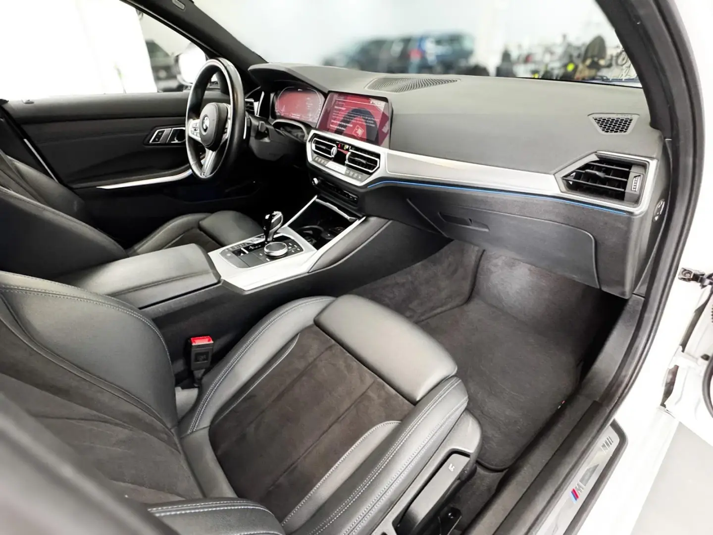 BMW 320 e Touring xDrive Auto Sport 6