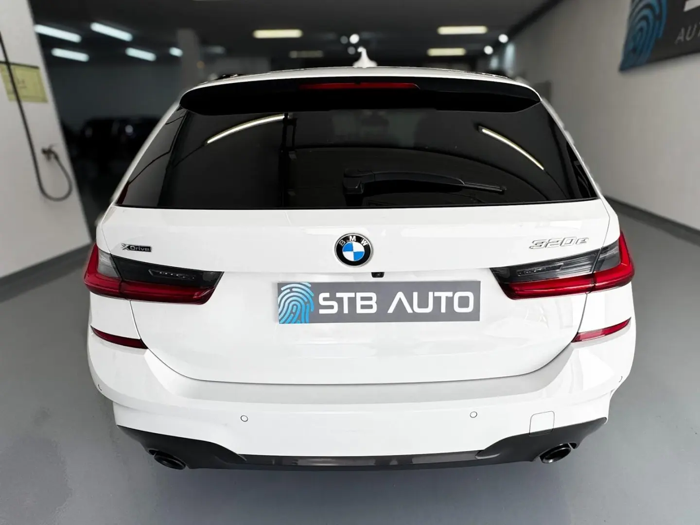 BMW 320 e Touring xDrive Auto Sport 20