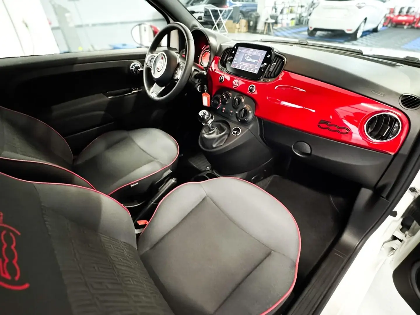 Fiat 500 1.0 Hybrid 8