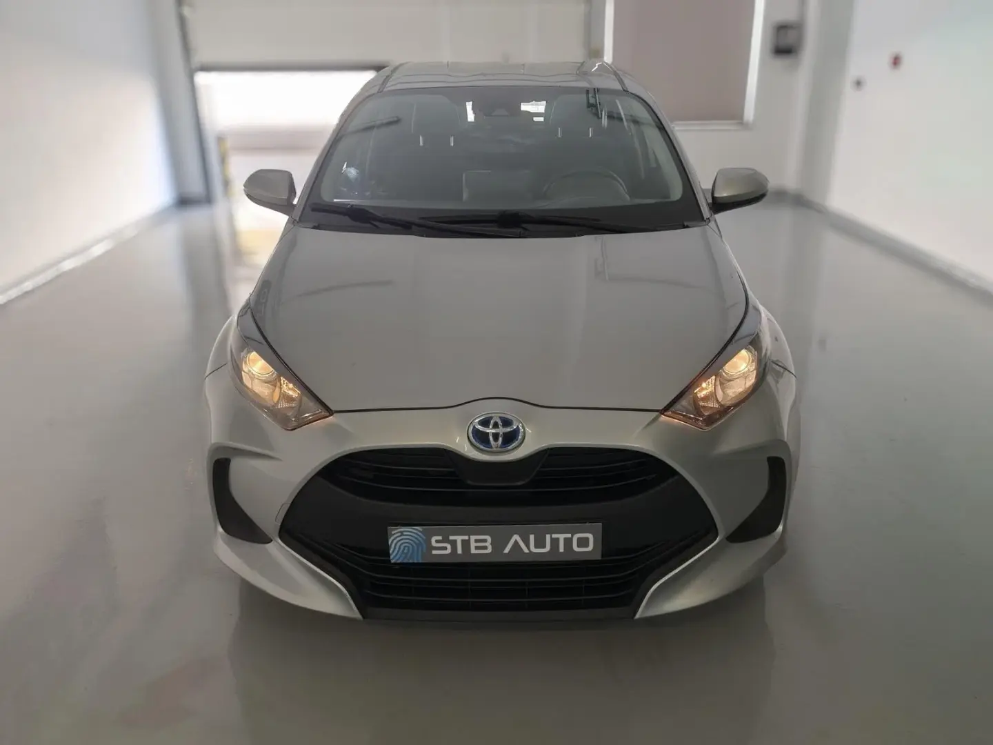 Toyota Yaris 1.5 HDF Comfort Plus 2