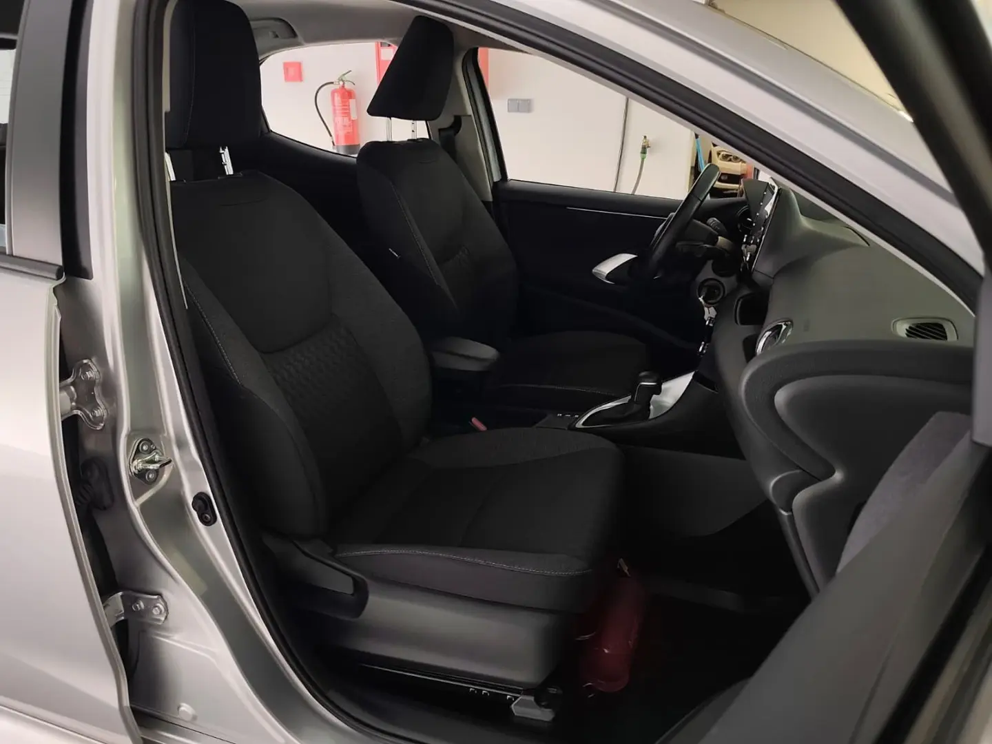 Toyota Yaris 1.5 HDF Comfort Plus 8
