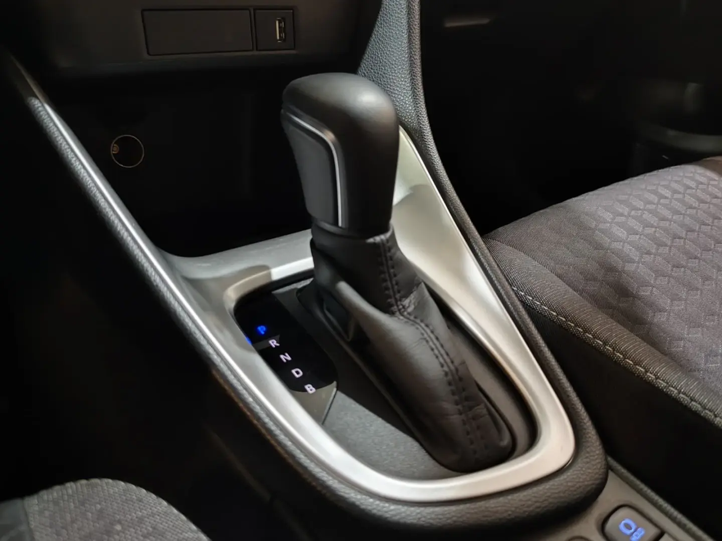 Toyota Yaris 1.5 HDF Comfort Plus 17