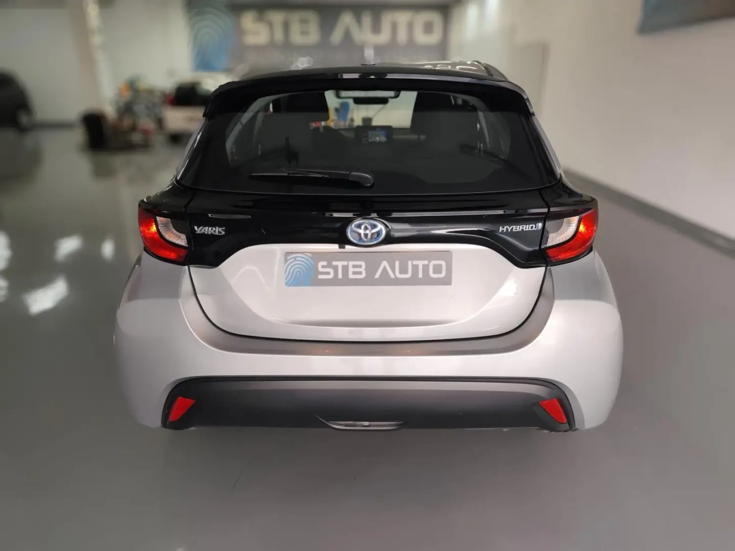 Toyota Yaris 1.5 HDF Comfort Plus 27