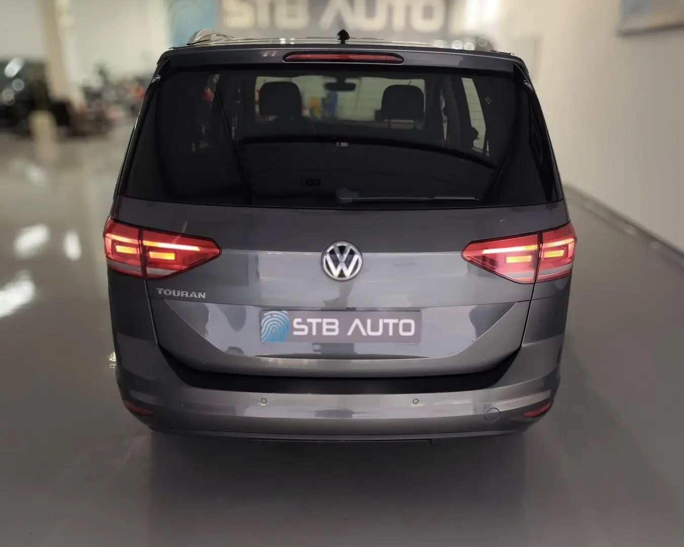 Volkswagen Touran 1.6 TDI Highline 33