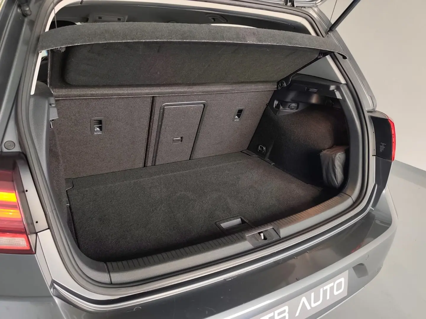 Volkswagen Golf 1.0 TSI Confortline DSG 15