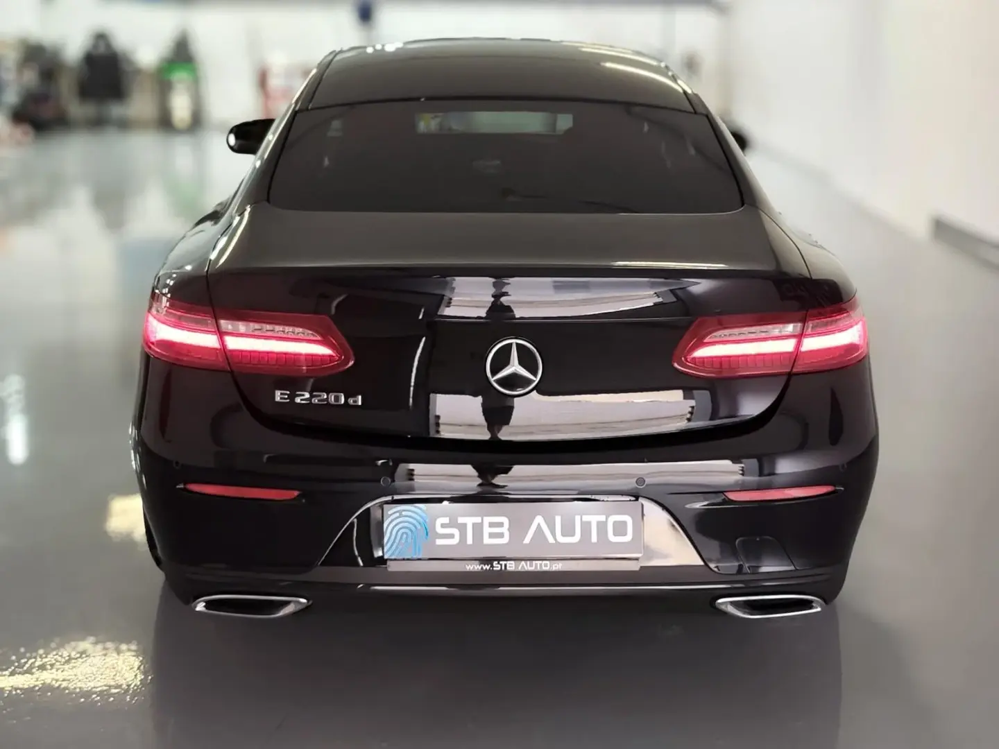 Mercedes-Benz E 220 4