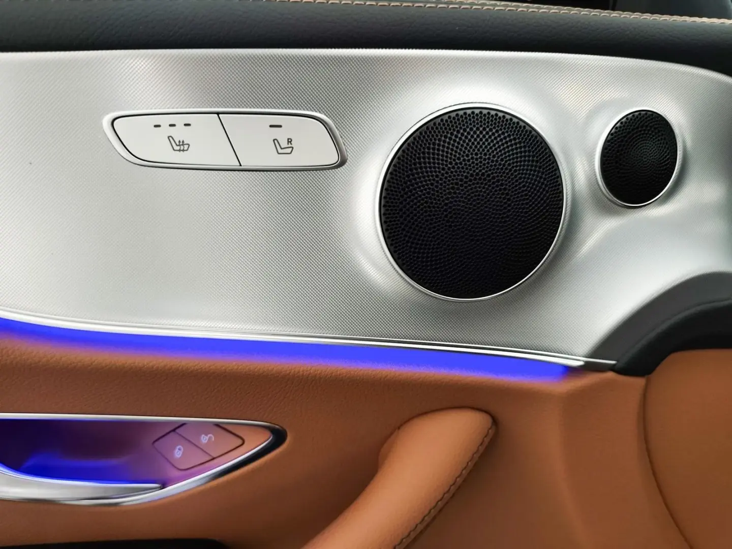 Mercedes-Benz E 220 15