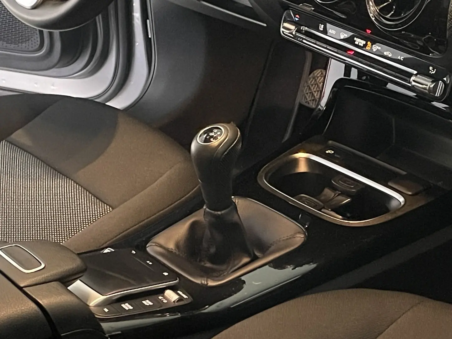 Mercedes-Benz A 160 Style Plus 28