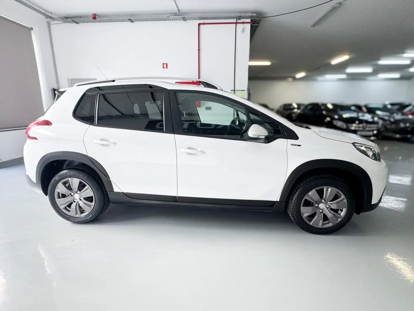 Peugeot 2008 1.2 PureTech Signature 4