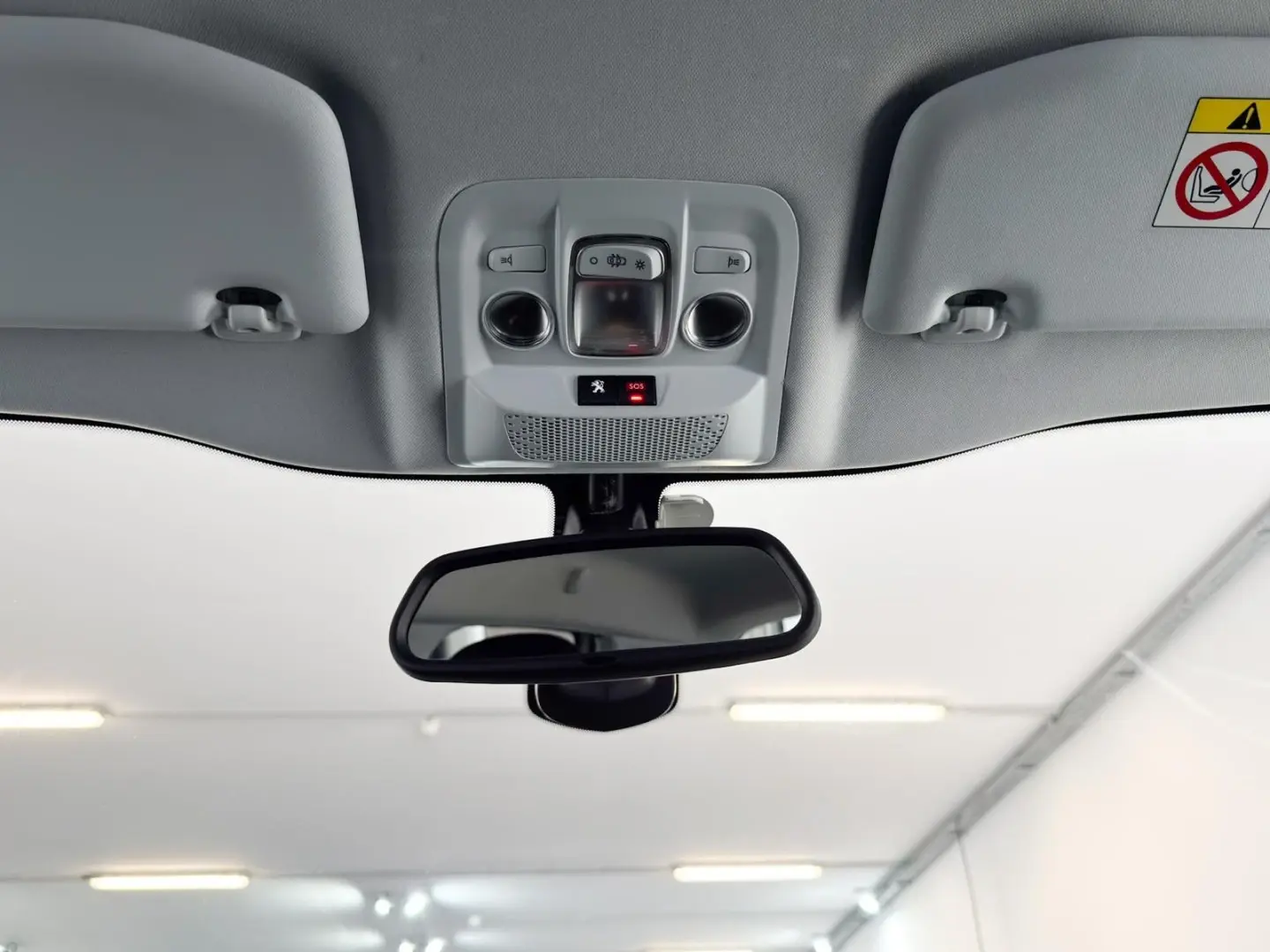 Peugeot 2008 1.2 PureTech Signature 25