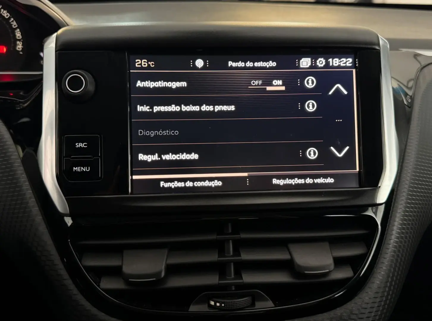 Peugeot 2008 1.2 PureTech Signature 31