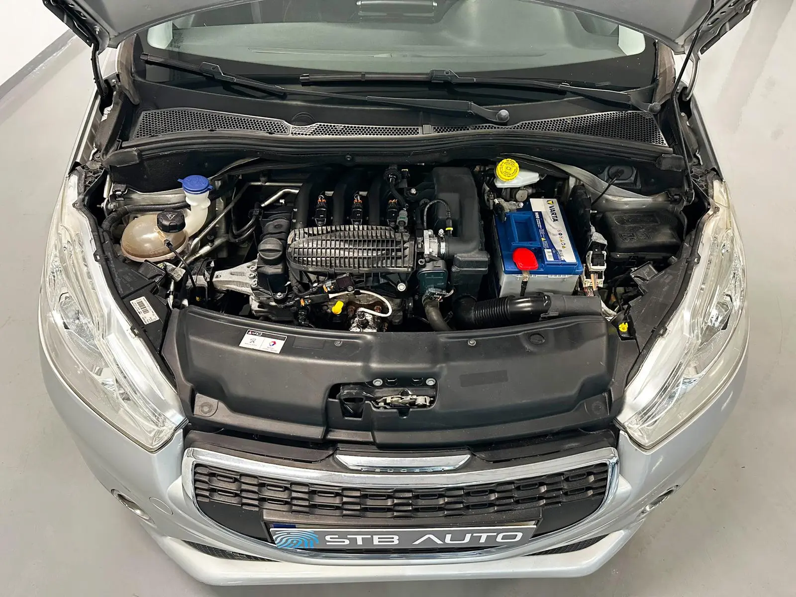 Peugeot 208 1.2 VTi Active 23
