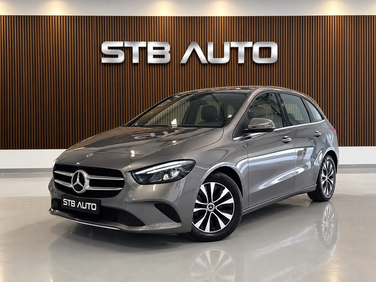 Mercedes-Benz B 180 7G-DCT Progressive 1