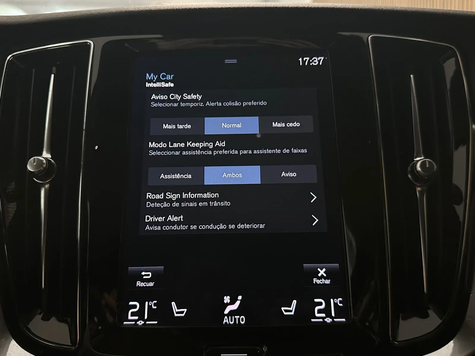 Volvo V60 B4 D Geartronic Momentum Pro 24