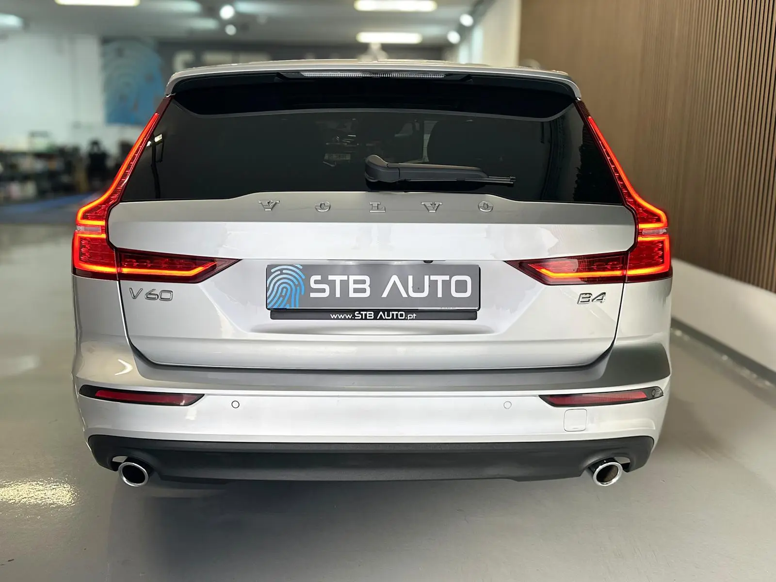 Volvo V60 B4 D Geartronic Momentum Pro 5