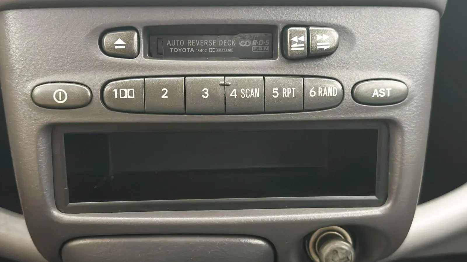 Toyota Yaris 1.0 Sol 17