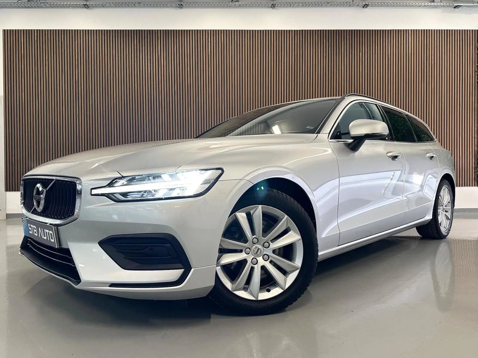 Volvo V60 B4 D Geartronic Momentum Pro 2