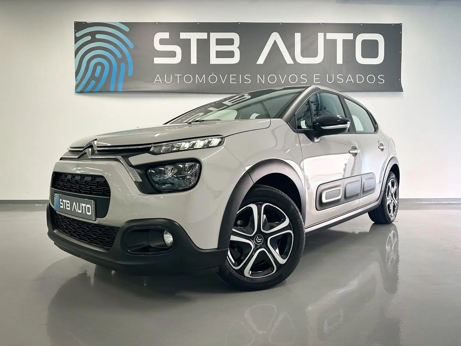 Citroen C3 Pure Tech S&S Feel 2